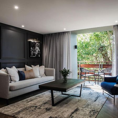 Seven Villa Hotel & Spa Johannesburgo Exterior foto The Living Room at The Ivy Collection
